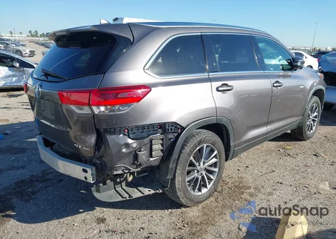 2019 Toyota Highlander Xle from USA, damaged, VIN 5TDJZRFHXKS585066